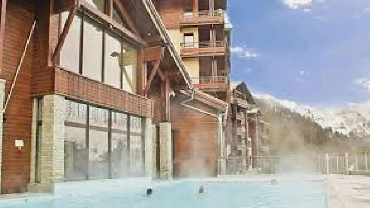 Aparthotel Flaine Prime Ski In, Ski Out Apartment France
